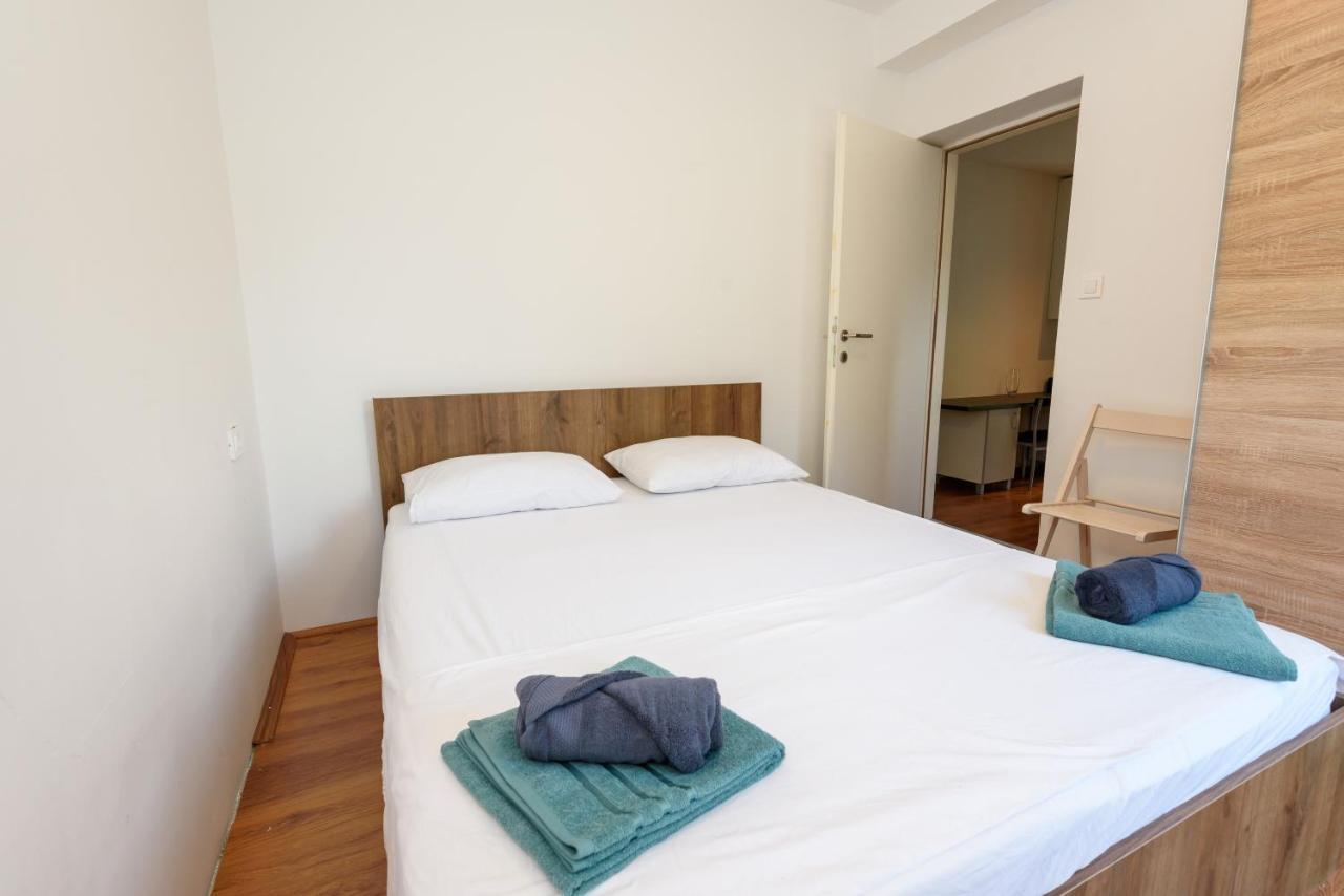 Peninsula Apartment